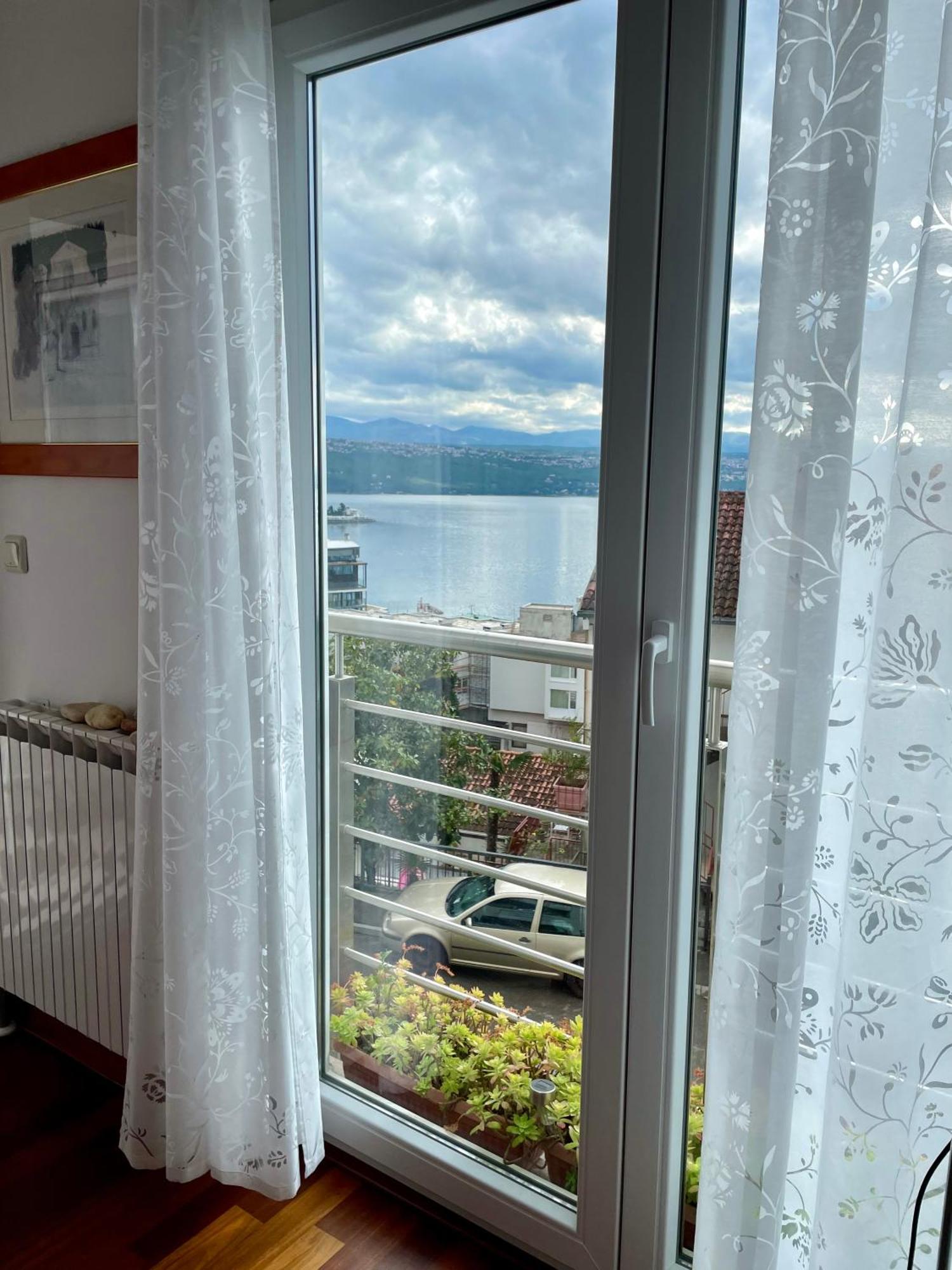 Old Lady Opatija Apartment Exterior photo